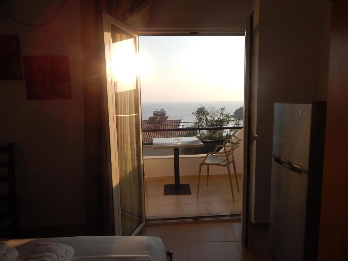 Bel Air Rooms Himare Esterno foto