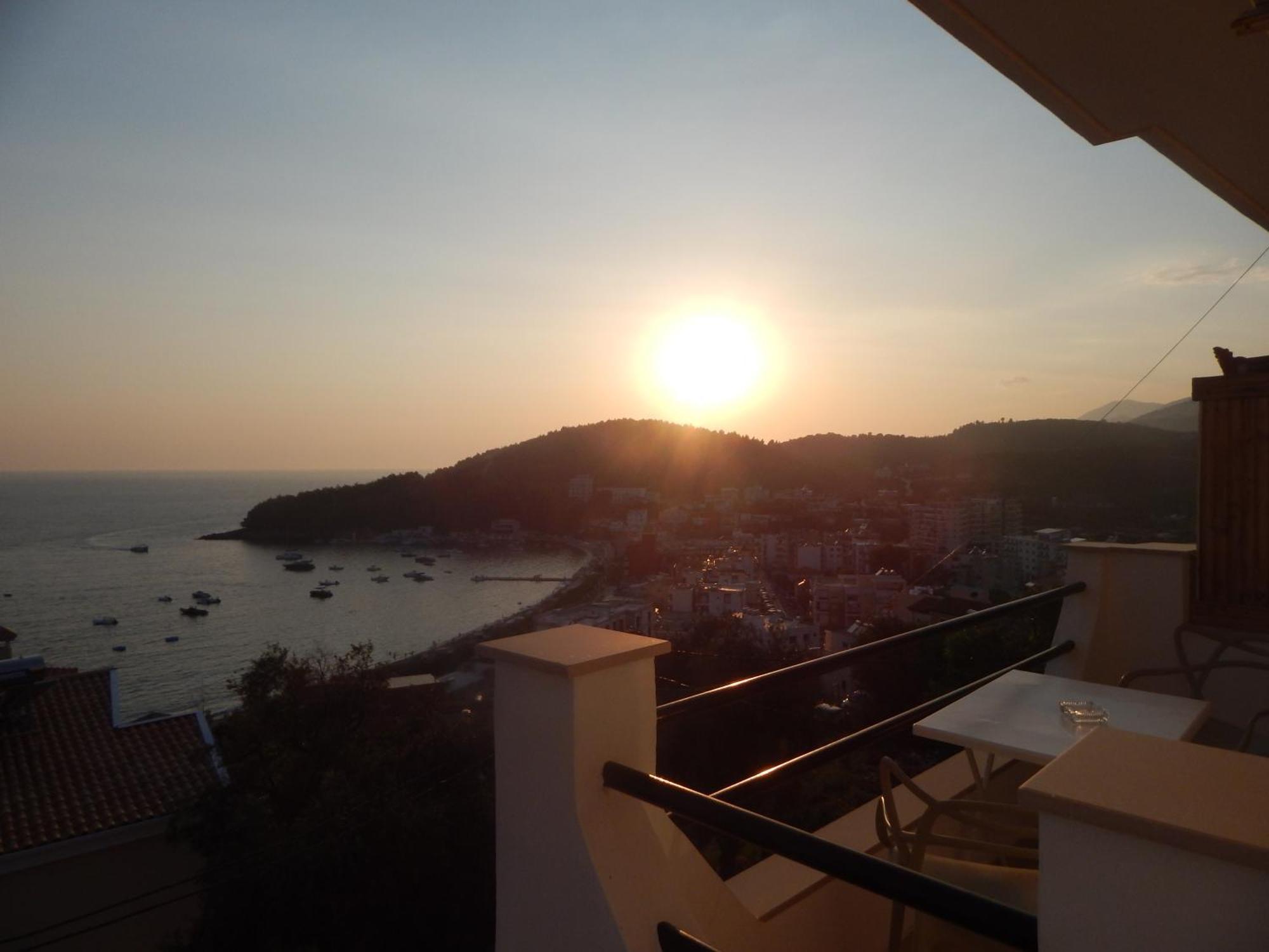 Bel Air Rooms Himare Esterno foto