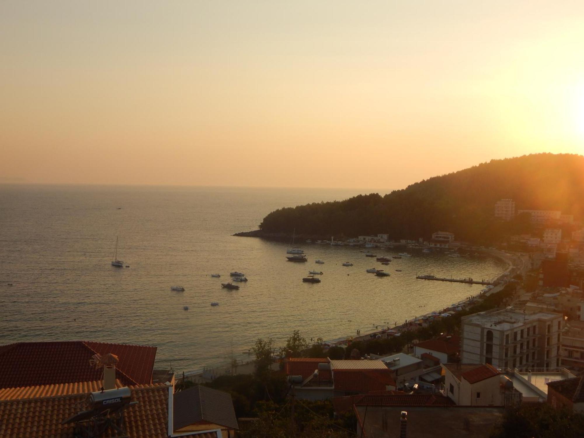 Bel Air Rooms Himare Esterno foto