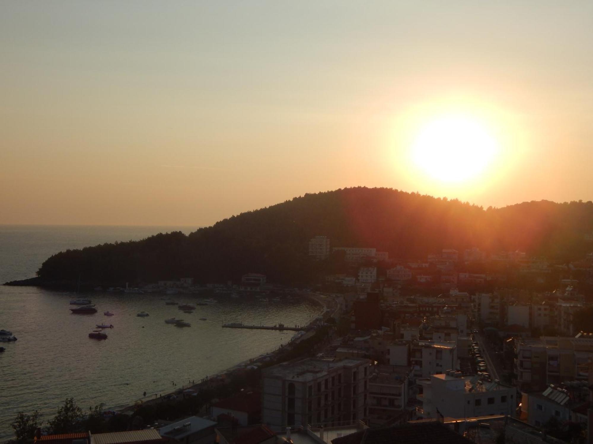 Bel Air Rooms Himare Esterno foto