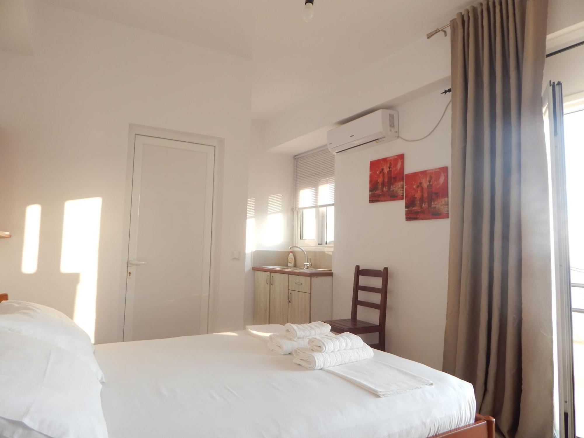 Bel Air Rooms Himare Esterno foto