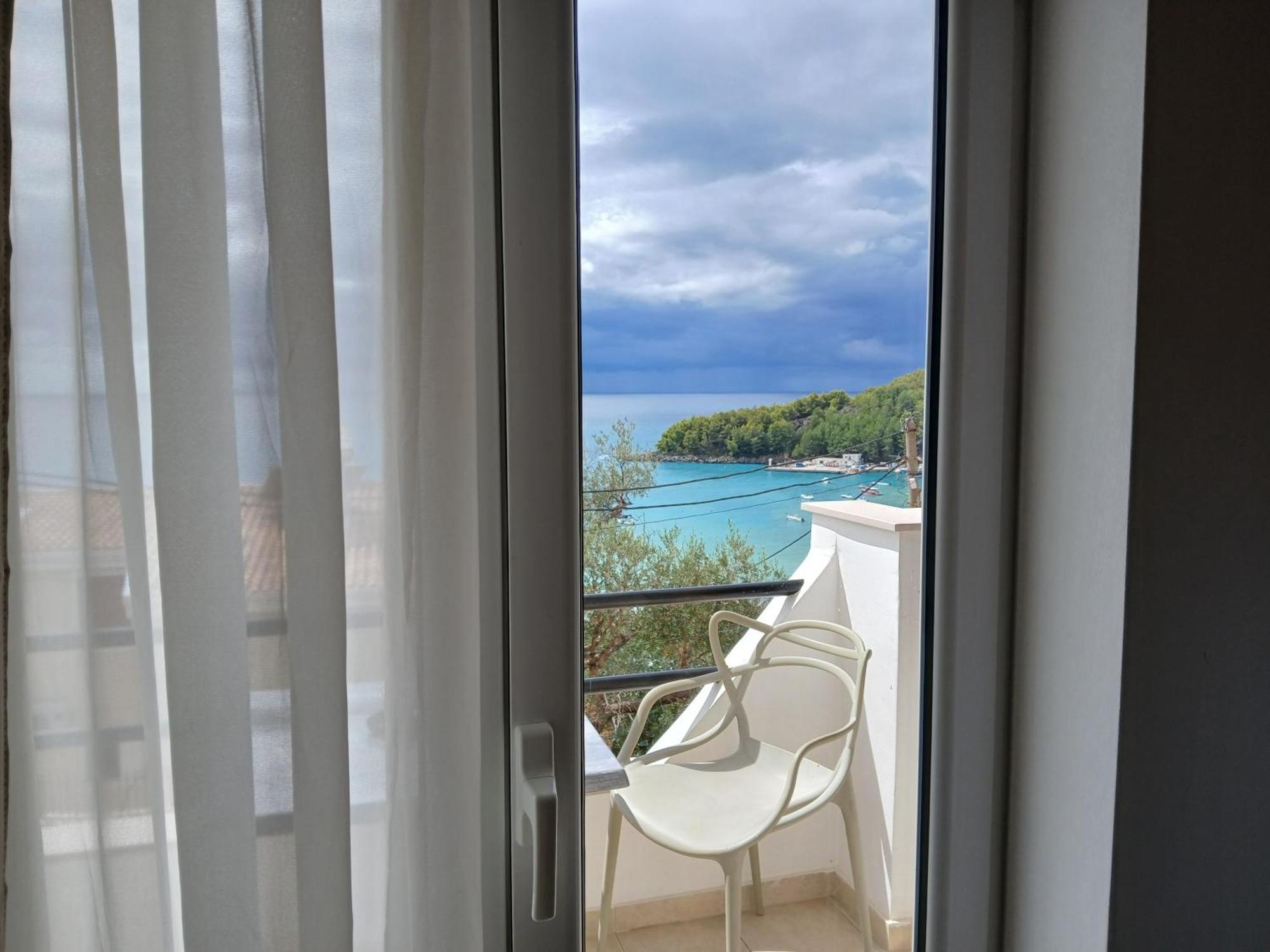 Bel Air Rooms Himare Esterno foto