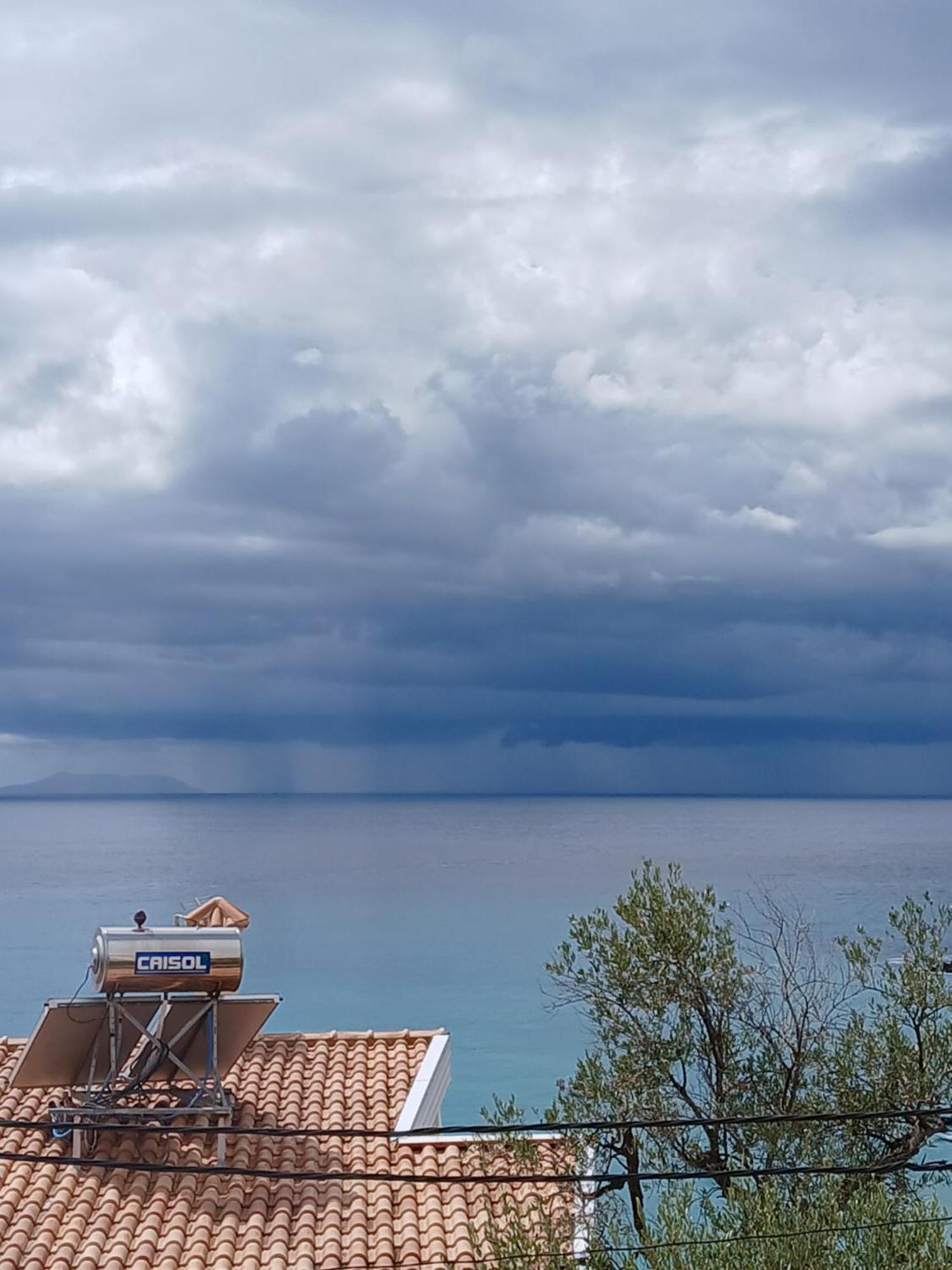 Bel Air Rooms Himare Esterno foto